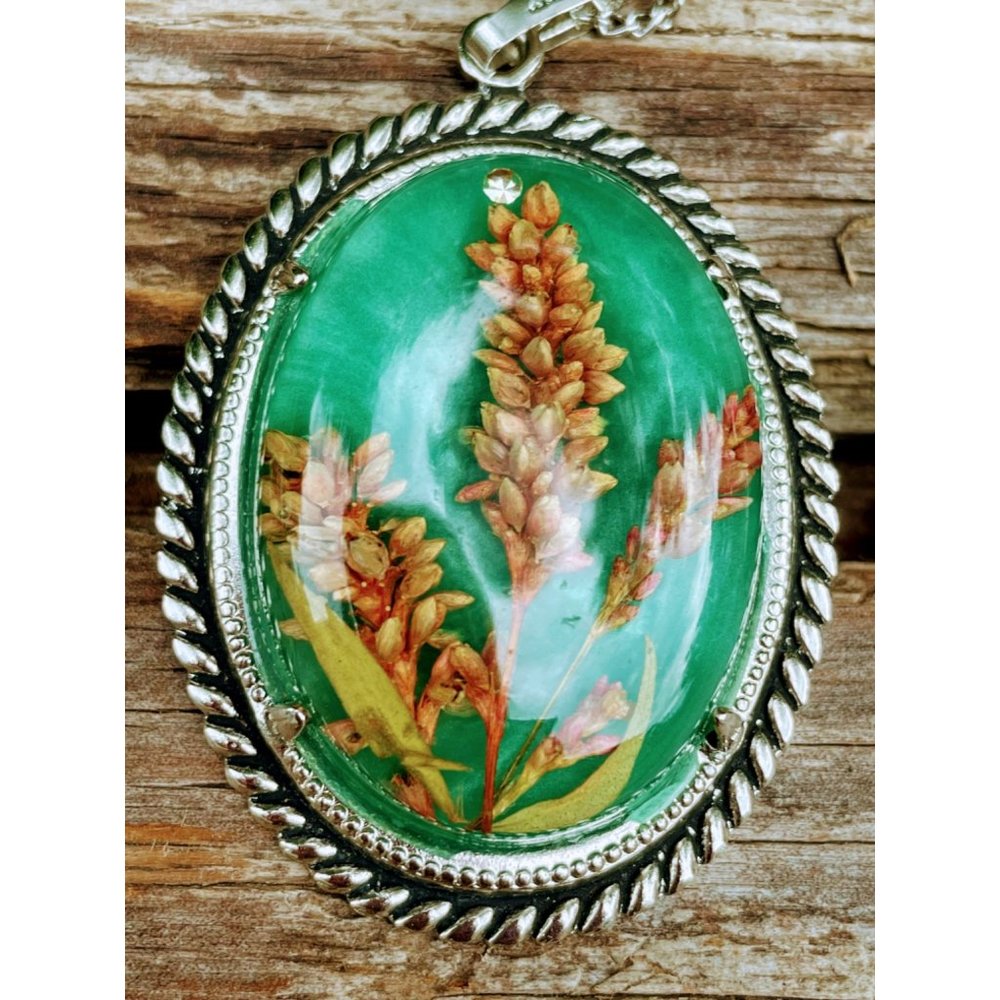 Vintage Pendant Earring Set Resin Encased Wheat Plant Green - Picture 7 of 11